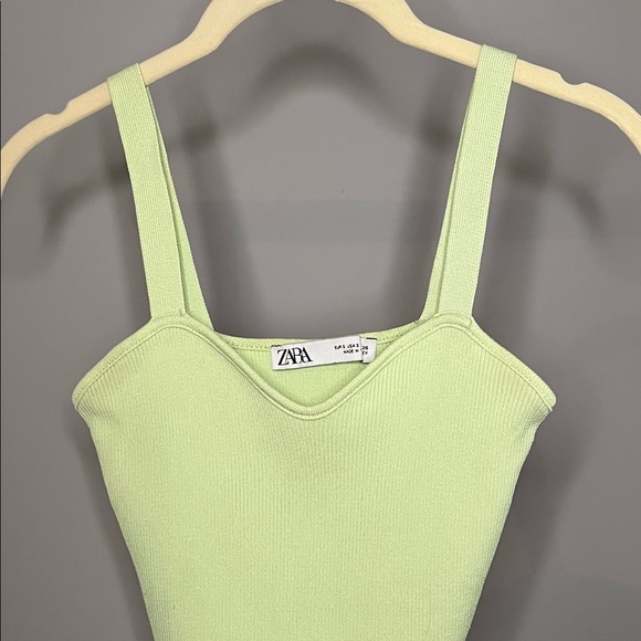 (SOLD) ZARA Light Green Ribbed Crop Tank Top - Picture 4 of 7